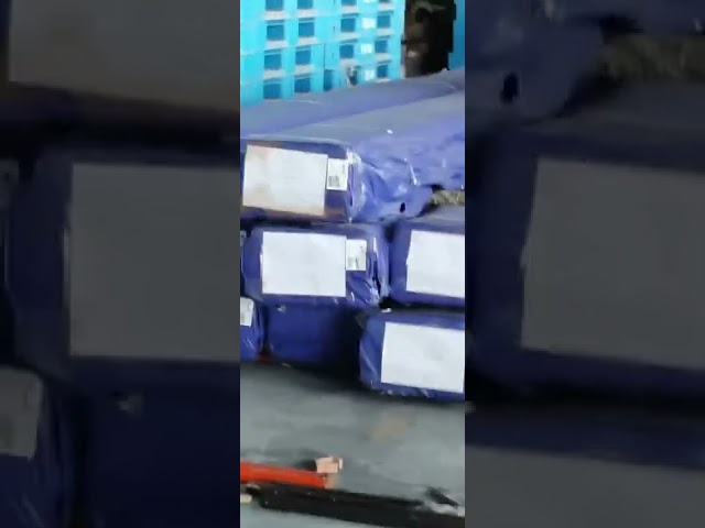 Hoher Lasts-Stahlplatten-Fracht-Aufzug-Fracht-Aufzug mit Sider-Tür